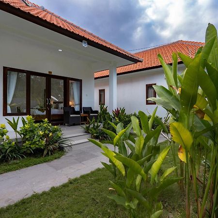 Nusa Indah Onai Hotel Нуса-Лембонган Экстерьер фото