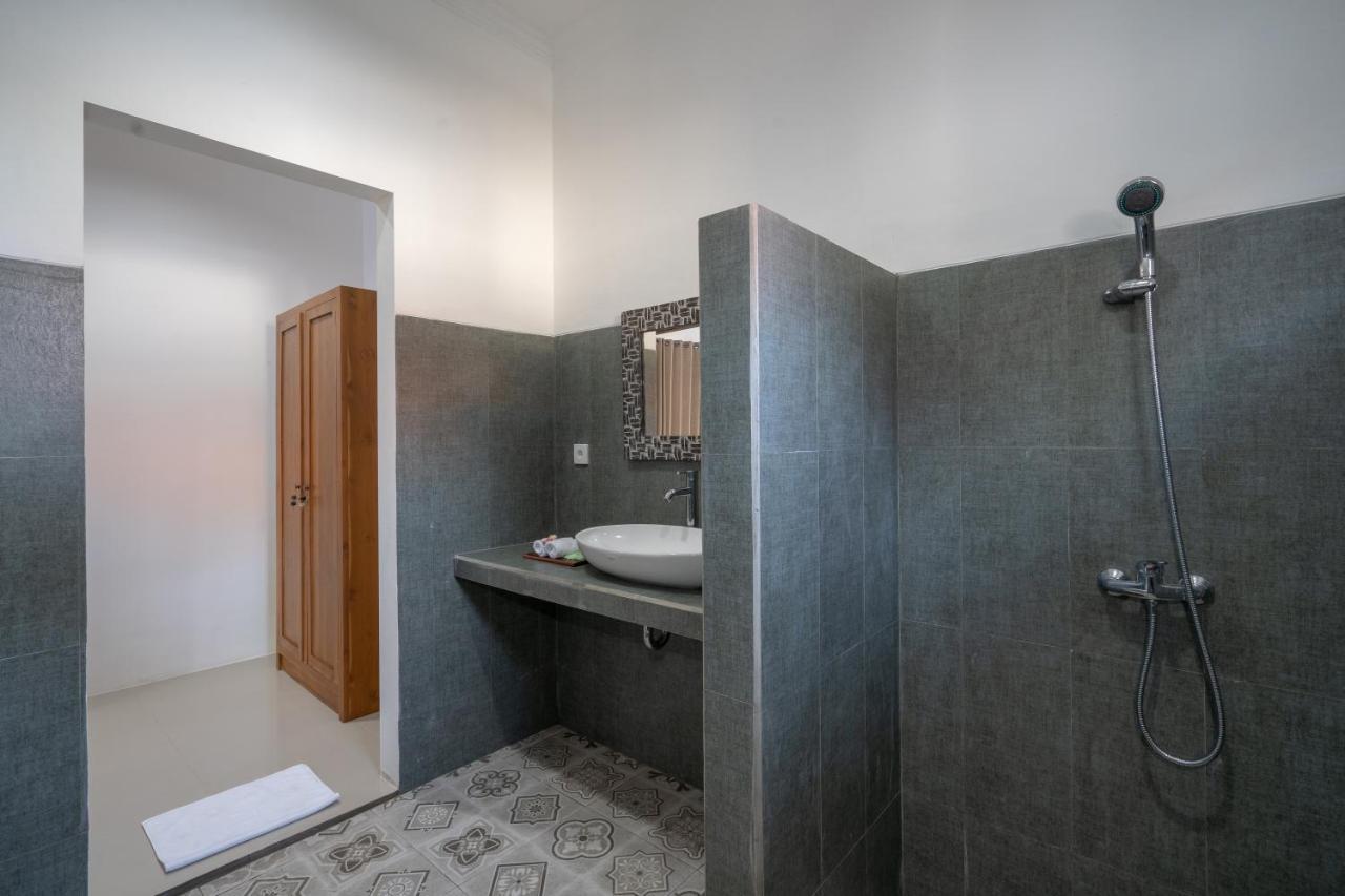 Nusa Indah Onai Hotel Нуса-Лембонган Экстерьер фото